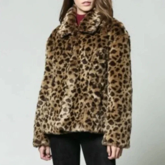 Fate by Led faux fur Leopard print jacket- Size Small - Picture 1 of 7